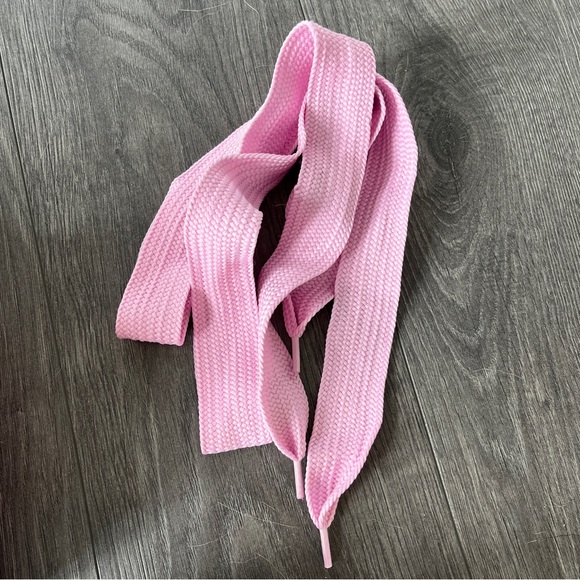 Pink PUMA Basket Heart sneakers with bows | 6.5 - Picture 8 of 9